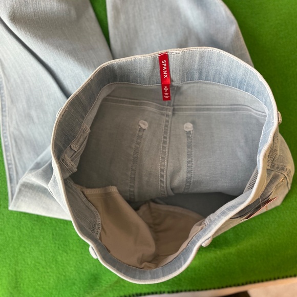 SPANX Flare Jeans NWT Size S FREE SHIPPING - Picture 14 of 14